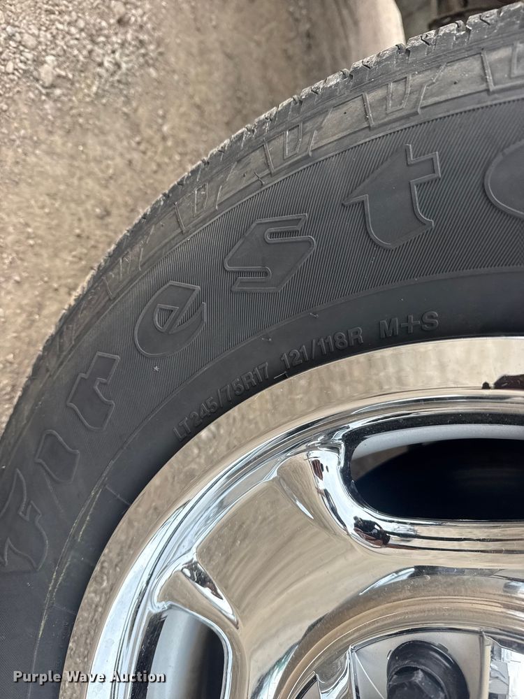 image for item EG1819 2019 Chevrolet 2500 HD Double Cab utility bed pickup truck