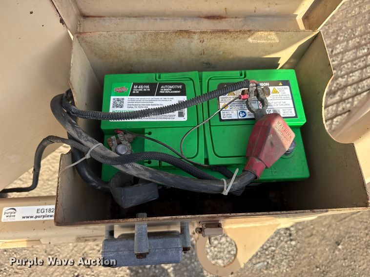 image for item EG1821 1998 TSE International RC572X48-3 reel trailer