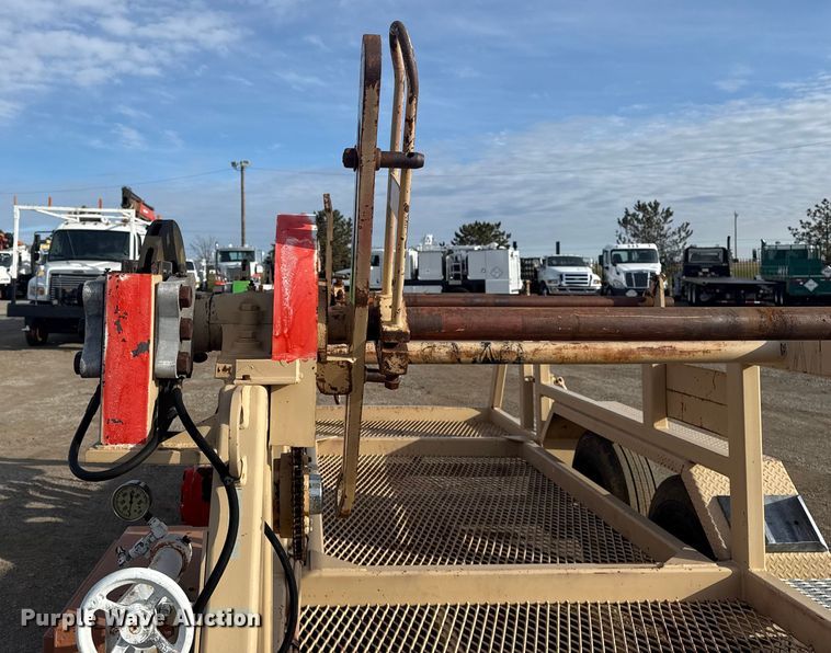 image for item EG1821 1998 TSE International RC572X48-3 reel trailer