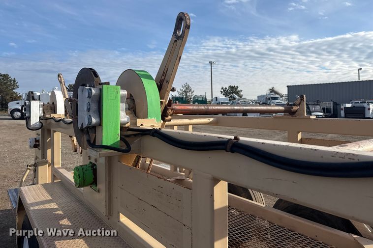 image for item EG1821 1998 TSE International RC572X48-3 reel trailer