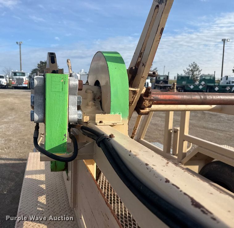 image for item EG1821 1998 TSE International RC572X48-3 reel trailer