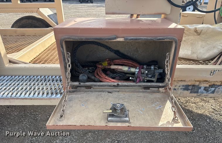 image for item EG1821 1998 TSE International RC572X48-3 reel trailer