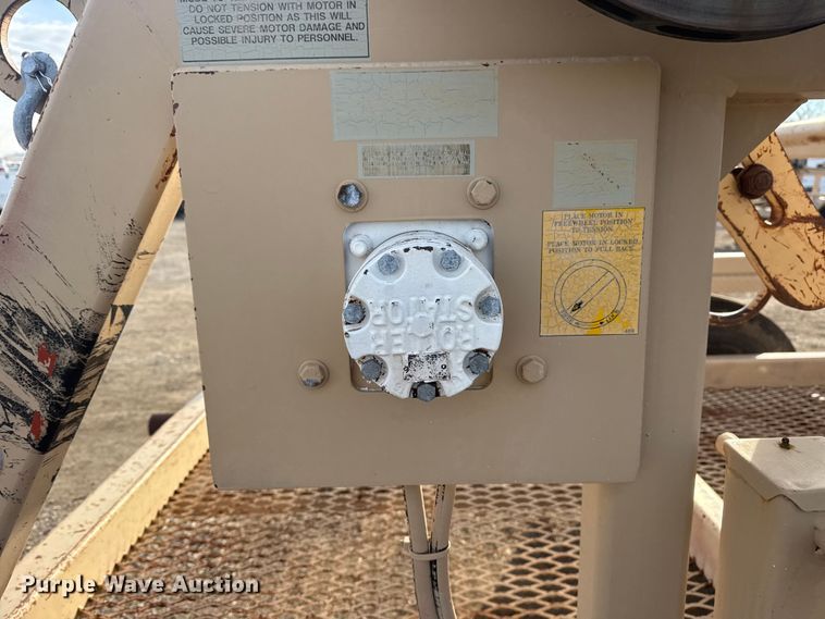 image for item EG1821 1998 TSE International RC572X48-3 reel trailer