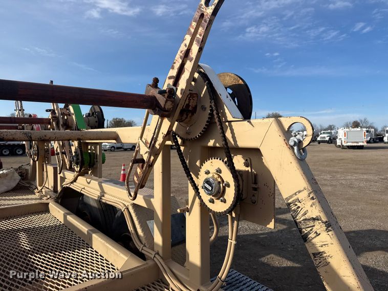 image for item EG1821 1998 TSE International RC572X48-3 reel trailer