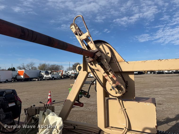 image for item EG1821 1998 TSE International RC572X48-3 reel trailer