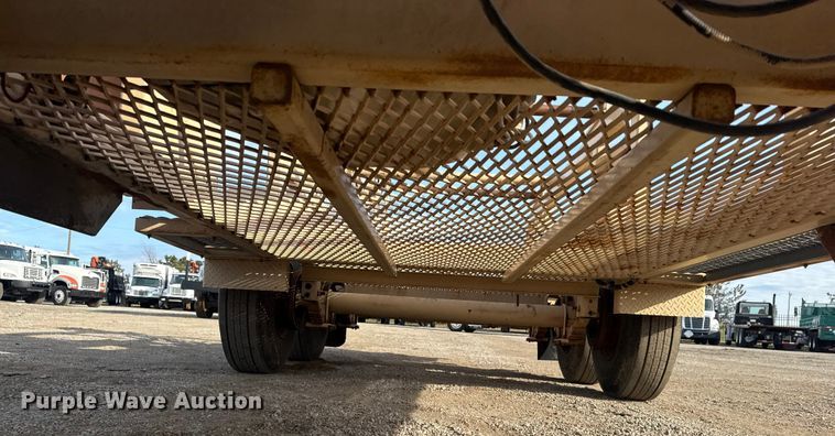 image for item EG1821 1998 TSE International RC572X48-3 reel trailer