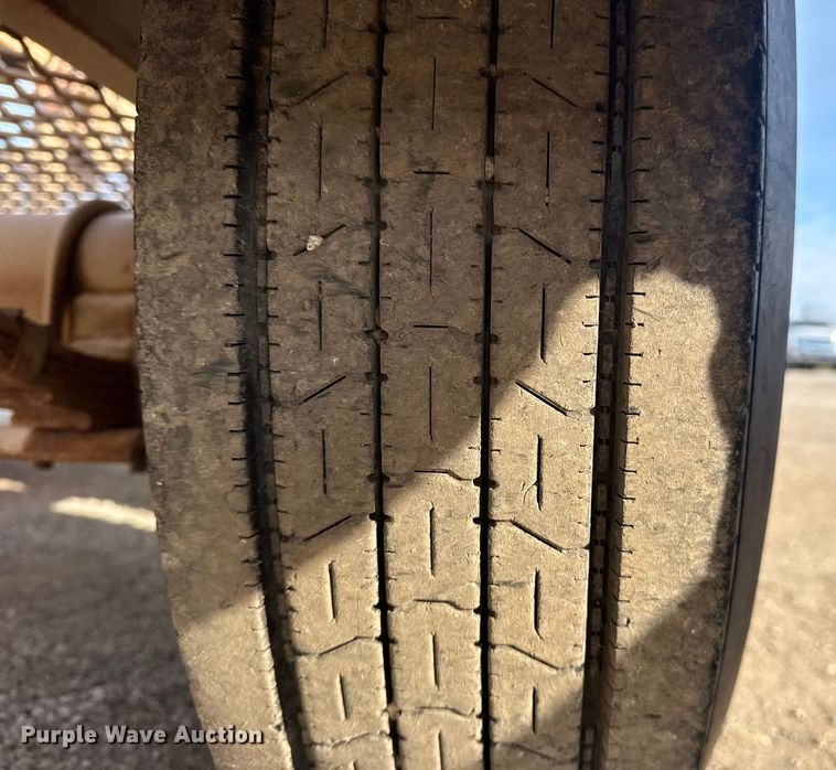 image for item EG1821 1998 TSE International RC572X48-3 reel trailer