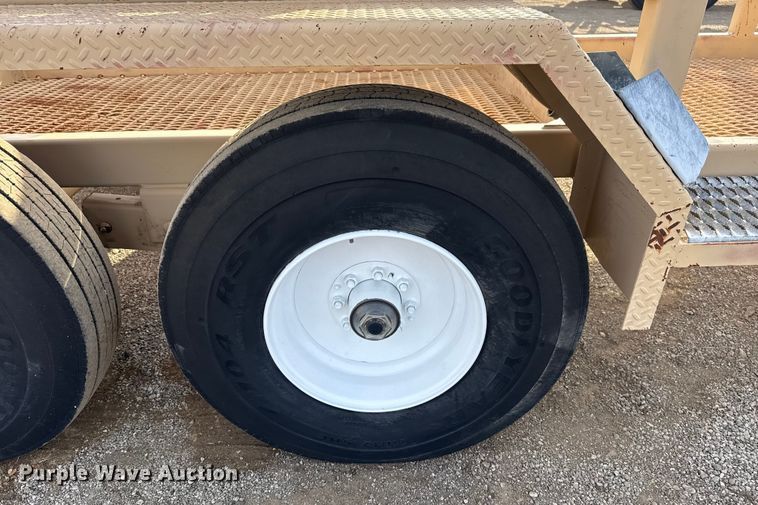 image for item EG1821 1998 TSE International RC572X48-3 reel trailer