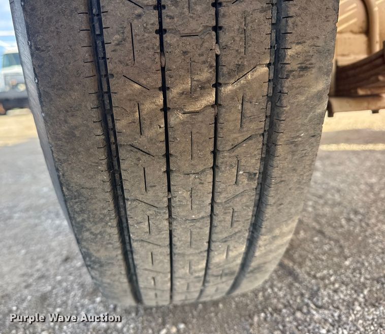 image for item EG1821 1998 TSE International RC572X48-3 reel trailer