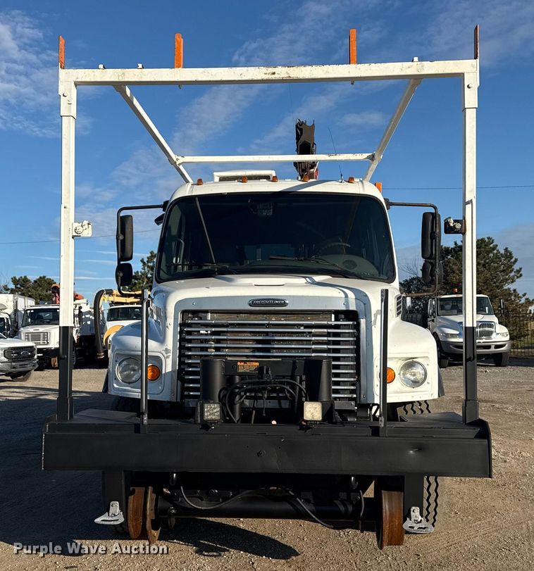 image for item EG1824 2007 Freightliner Business Class M2 crane truck