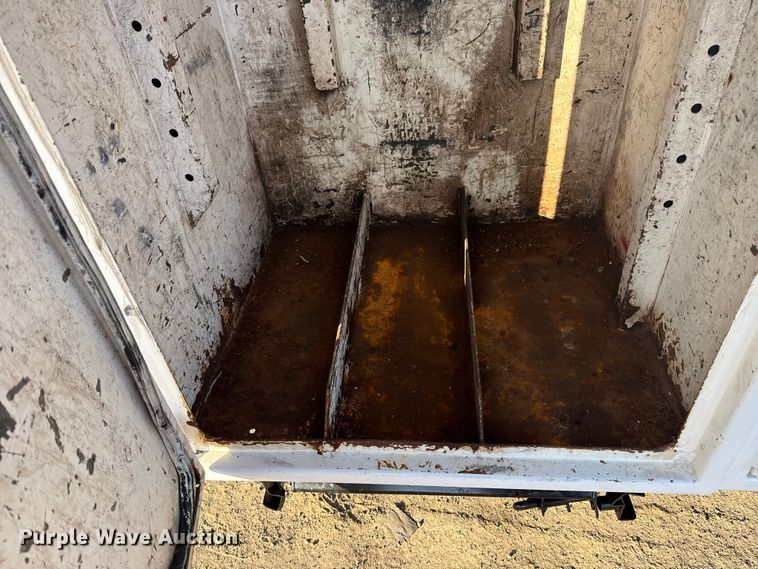 image for item EG1824 2007 Freightliner Business Class M2 crane truck