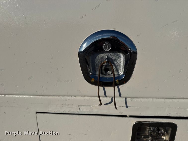 image for item EG1824 2007 Freightliner Business Class M2 crane truck