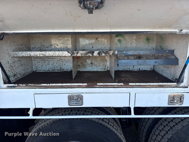 image for item EG1824 2007 Freightliner Business Class M2 crane truck