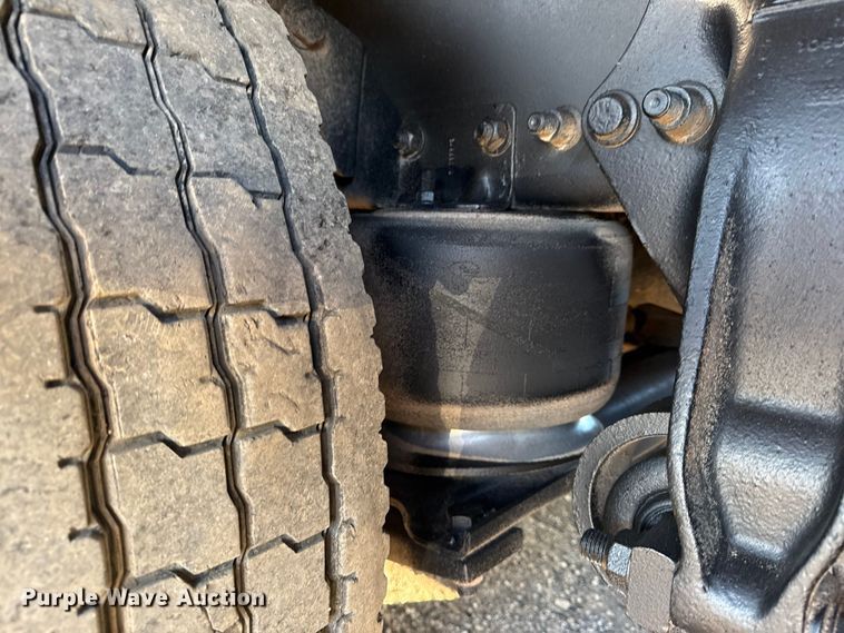 image for item EG1824 2007 Freightliner Business Class M2 crane truck