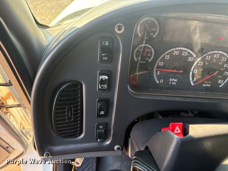 image for item EG1824 2007 Freightliner Business Class M2 crane truck