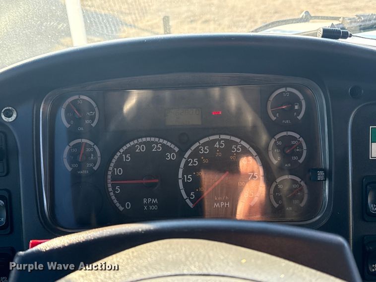 image for item EG1824 2007 Freightliner Business Class M2 crane truck