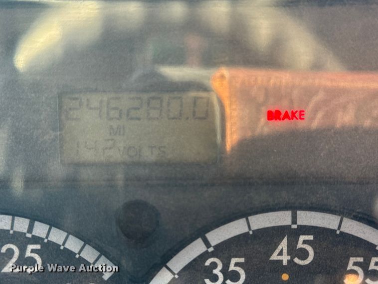 image for item EG1824 2007 Freightliner Business Class M2 crane truck