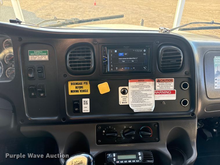 image for item EG1824 2007 Freightliner Business Class M2 crane truck