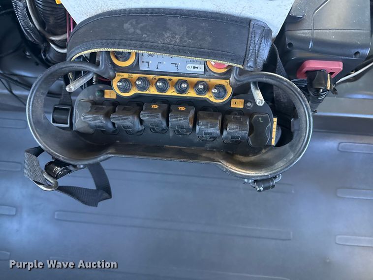 image for item EG1824 2007 Freightliner Business Class M2 crane truck