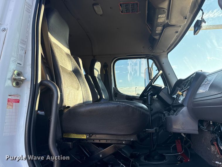 image for item EG1824 2007 Freightliner Business Class M2 crane truck