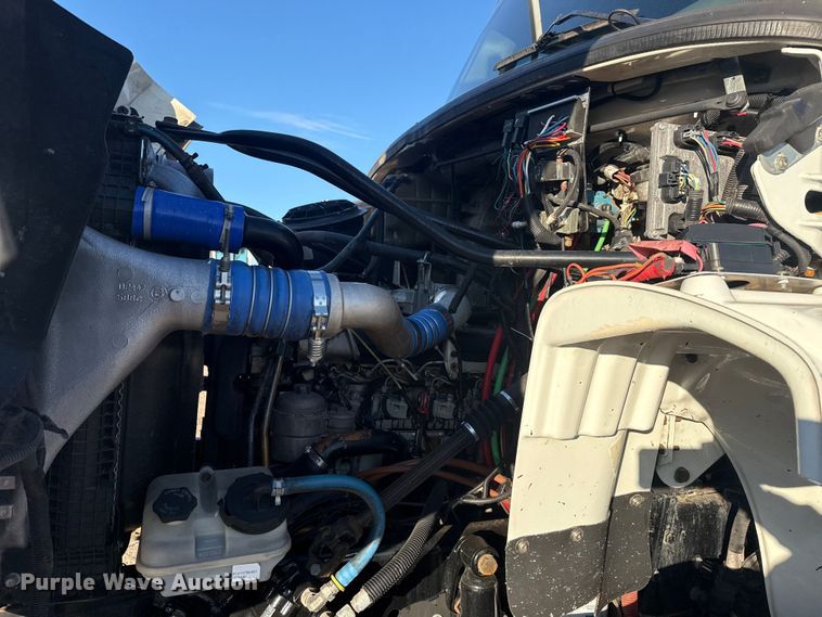 image for item EG1824 2007 Freightliner Business Class M2 crane truck