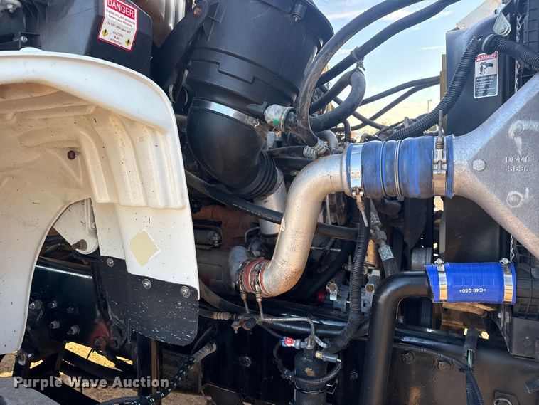 image for item EG1824 2007 Freightliner Business Class M2 crane truck