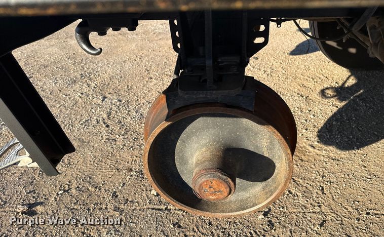 image for item EG1824 2007 Freightliner Business Class M2 crane truck