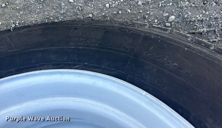 image for item EG1824 2007 Freightliner Business Class M2 crane truck