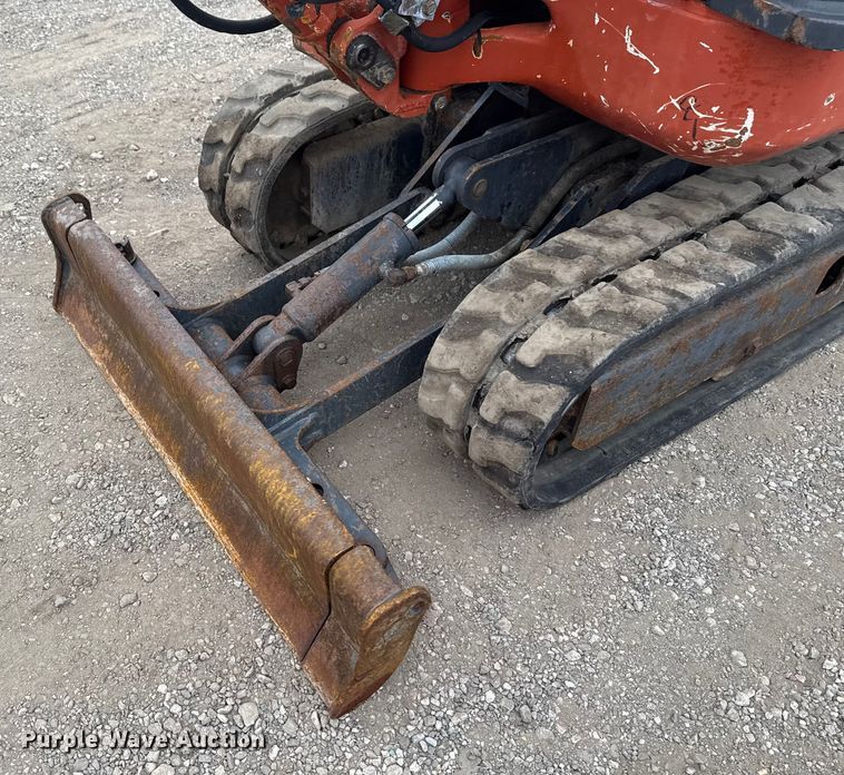 image for item EG1829 2003 Ditch Witch MX9 mini excavator