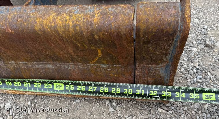 image for item EG1829 2003 Ditch Witch MX9 mini excavator