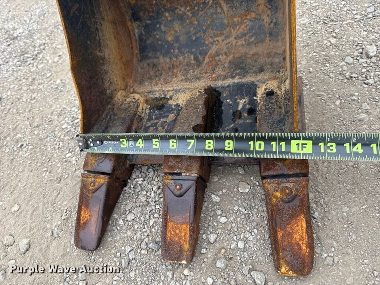 image for item EG1829 2003 Ditch Witch MX9 mini excavator