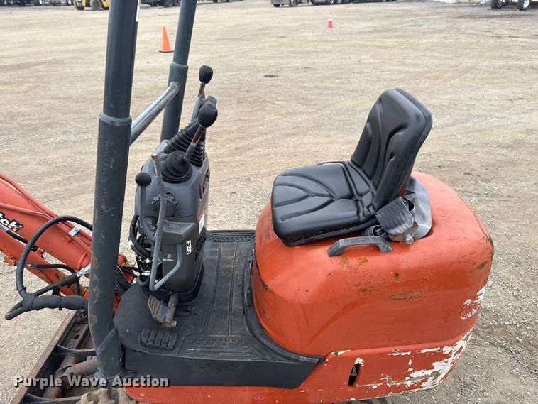 image for item EG1829 2003 Ditch Witch MX9 mini excavator