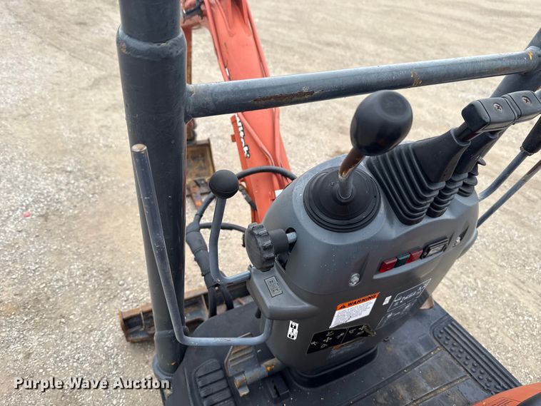 image for item EG1829 2003 Ditch Witch MX9 mini excavator