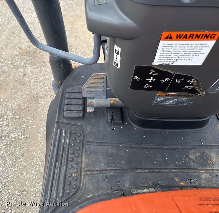 image for item EG1829 2003 Ditch Witch MX9 mini excavator