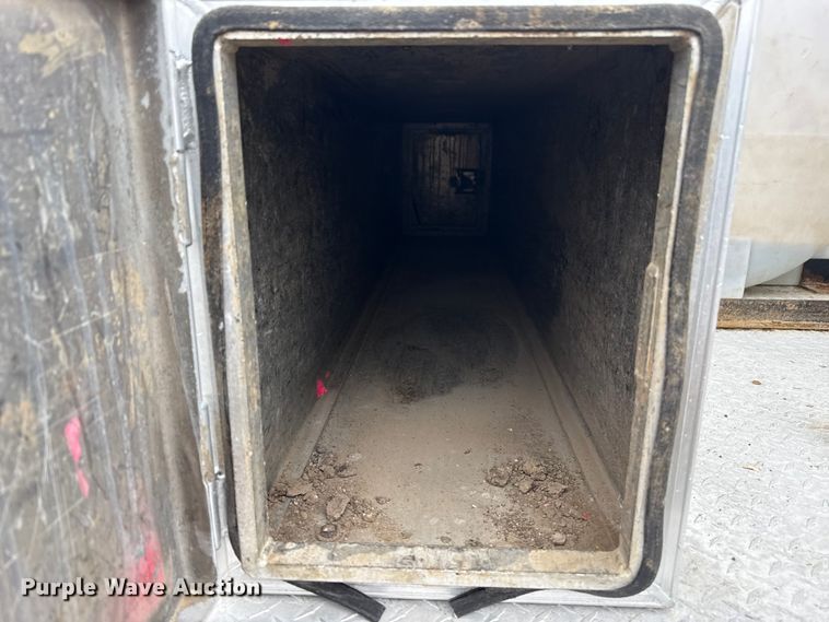 image for item EG1831 2013 RAM 5500 vacuum truck