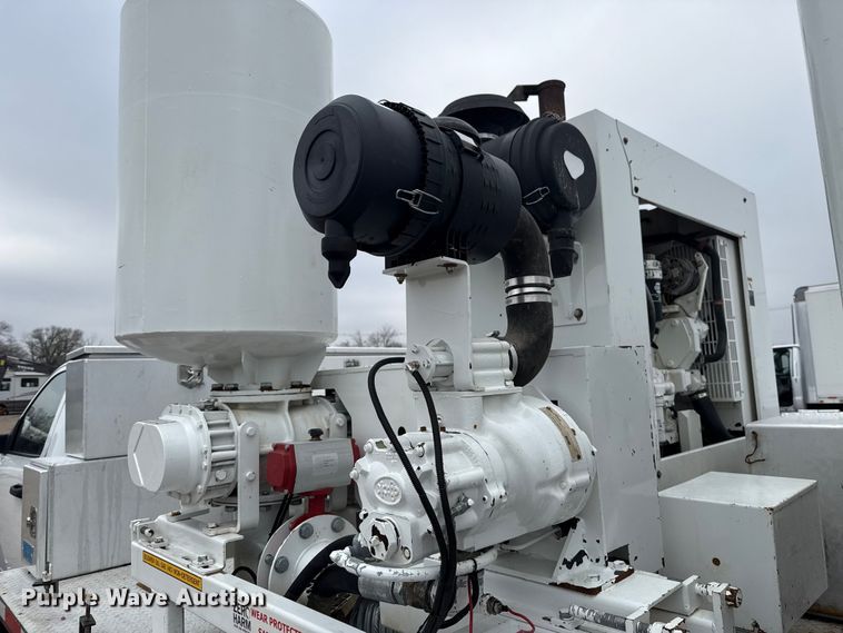 image for item EG1831 2013 RAM 5500 vacuum truck