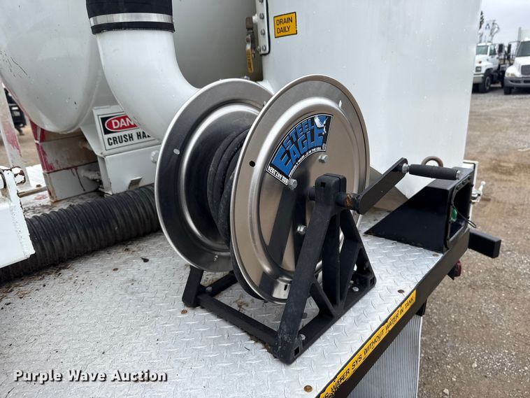 image for item EG1831 2013 RAM 5500 vacuum truck