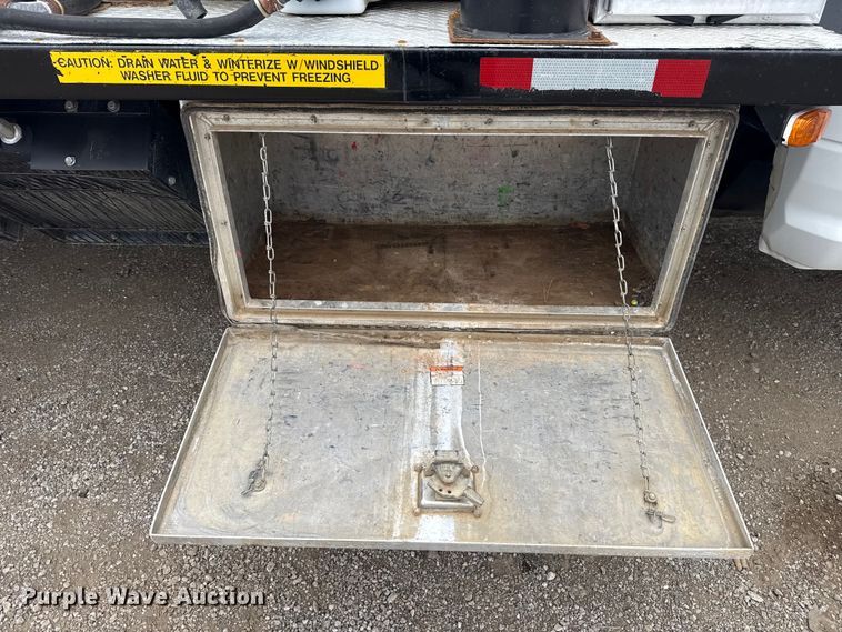 image for item EG1831 2013 RAM 5500 vacuum truck