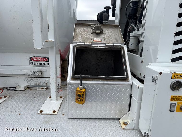 image for item EG1831 2013 RAM 5500 vacuum truck