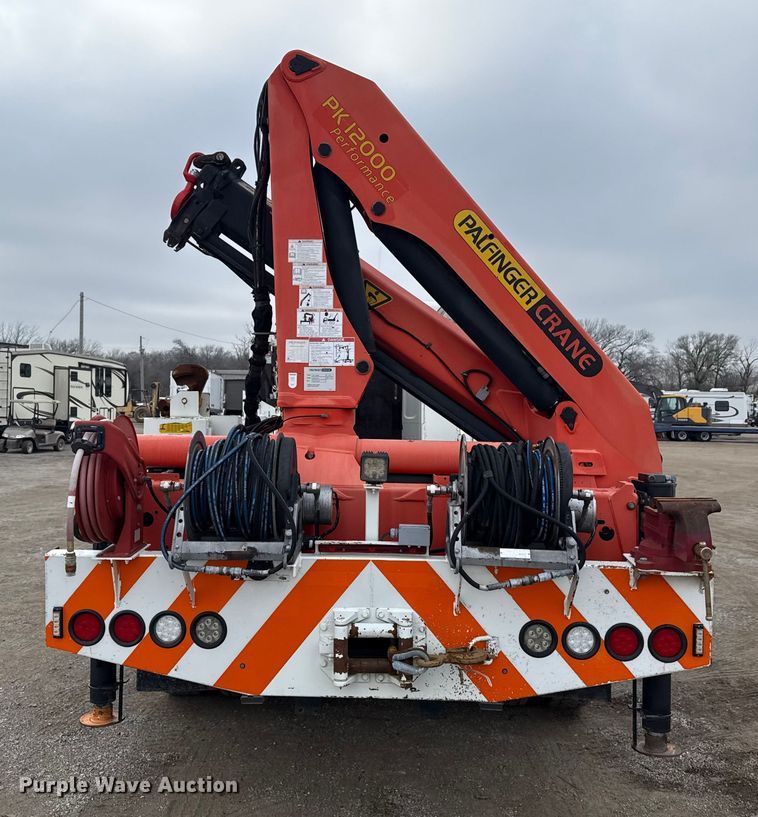 image for item EG1832 2012 Freightliner Business Class M2 crane truck