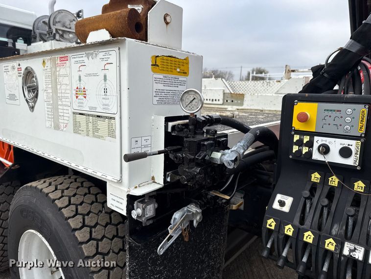 image for item EG1832 2012 Freightliner Business Class M2 crane truck