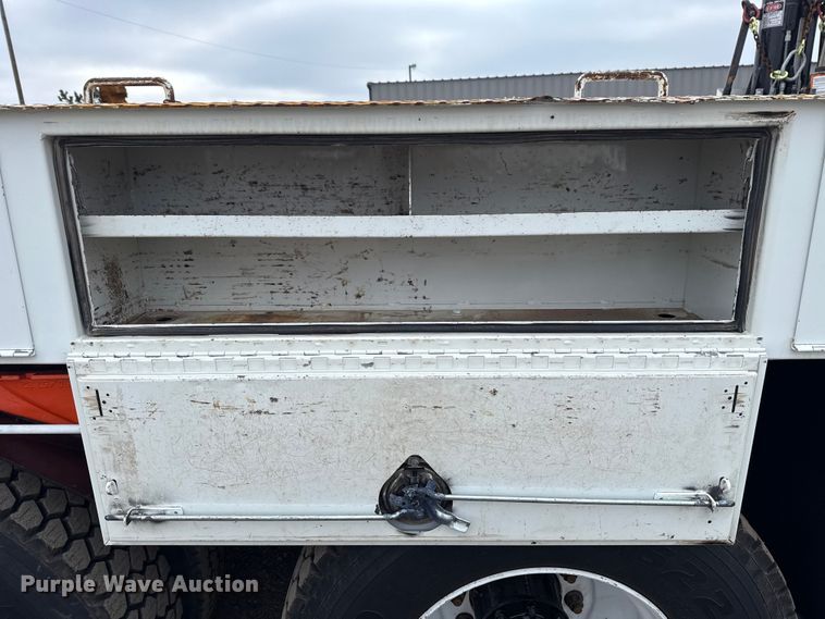 image for item EG1832 2012 Freightliner Business Class M2 crane truck