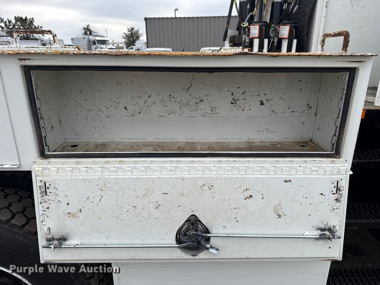 image for item EG1832 2012 Freightliner Business Class M2 crane truck