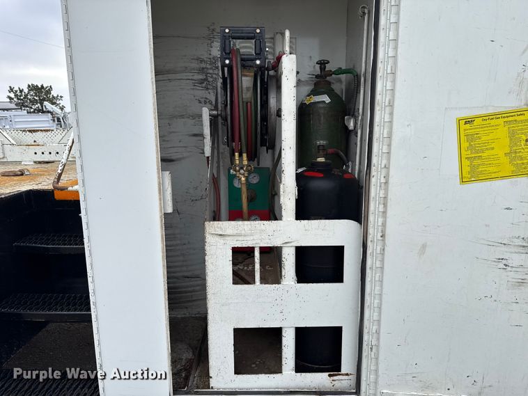 image for item EG1832 2012 Freightliner Business Class M2 crane truck