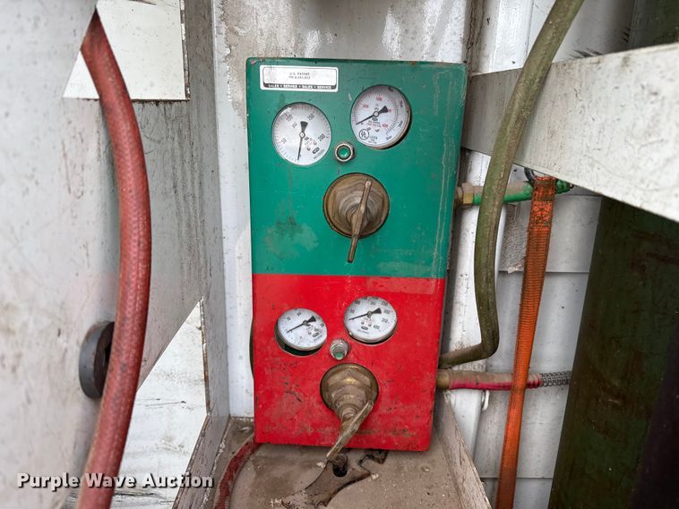 image for item EG1832 2012 Freightliner Business Class M2 crane truck