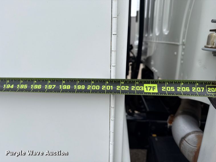 image for item EG1832 2012 Freightliner Business Class M2 crane truck