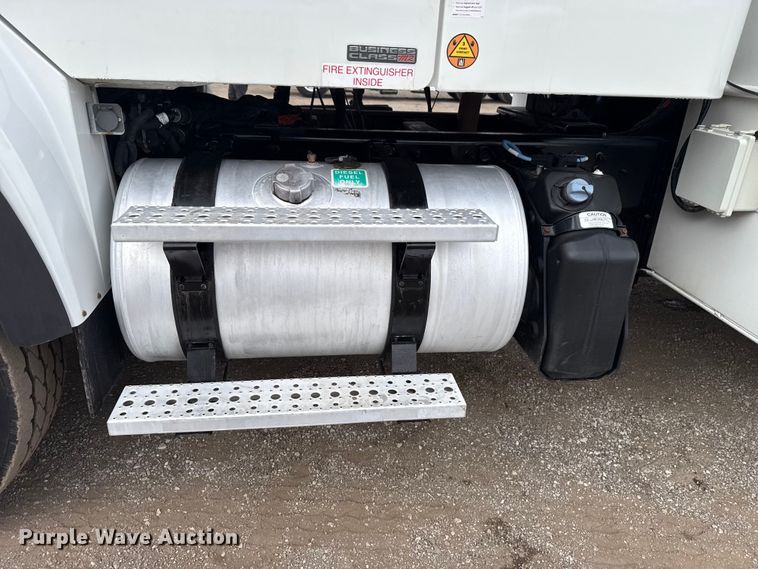 image for item EG1832 2012 Freightliner Business Class M2 crane truck