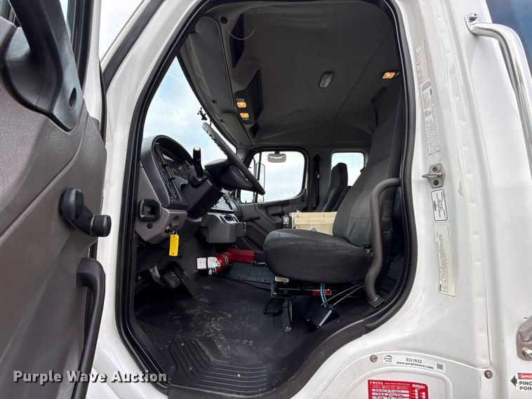 image for item EG1832 2012 Freightliner Business Class M2 crane truck