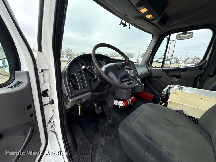 image for item EG1832 2012 Freightliner Business Class M2 crane truck