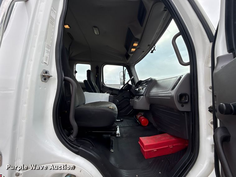 image for item EG1832 2012 Freightliner Business Class M2 crane truck